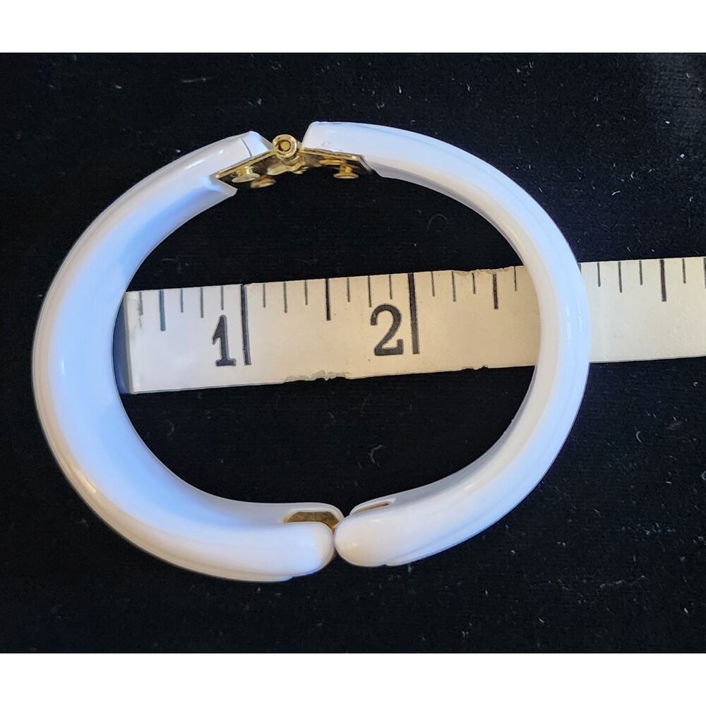 VTG Park Lane Color Connections White Bead Necklace, Cuff Bracelet & Earring Set - Picture 10 of 13